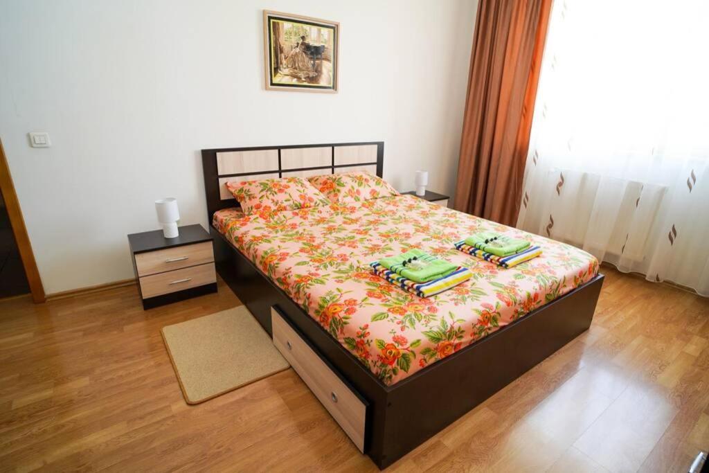Sky Modern 1 Bedroom Apt W Free Parking Bucharest Exterior photo