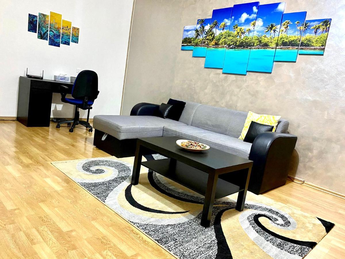 Sky Modern 1 Bedroom Apt W Free Parking Bucharest Exterior photo