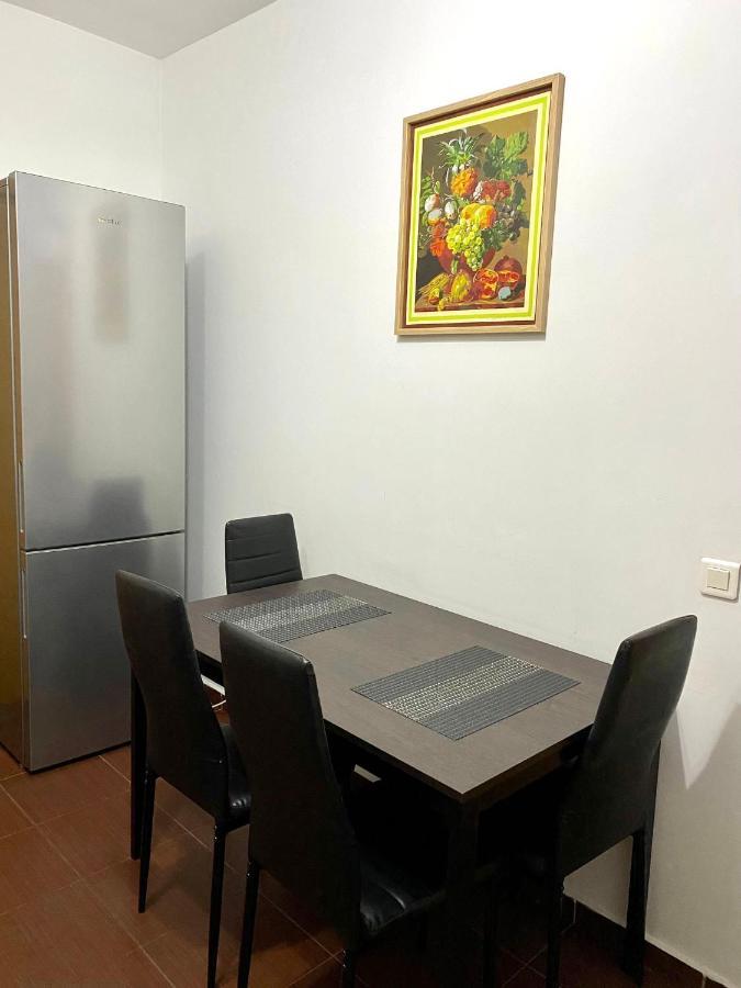 Sky Modern 1 Bedroom Apt W Free Parking Bucharest Exterior photo